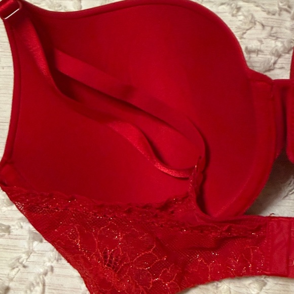 Victoria's Secret Bold Red Bra 34DD - Picture 7 of 7